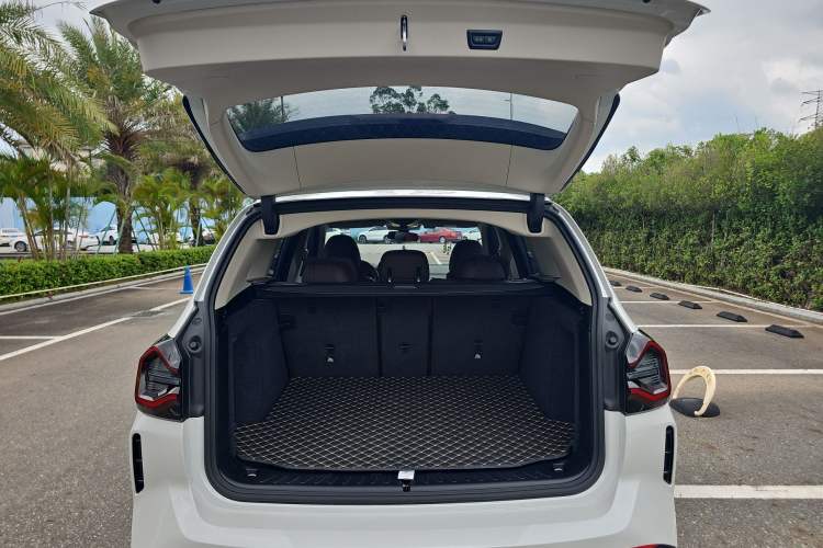 Used BMW X3 2023 xDrive30i Leading Model M Night Edition Package Trunk