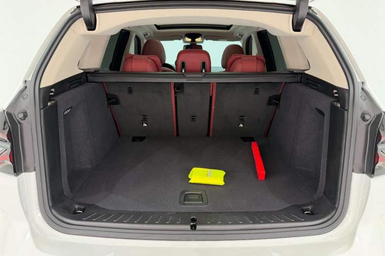 Used BMW X3 2023 xDrive25i M Sport Package Trunk