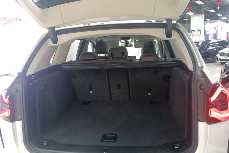 Used BMW X3 2023 xDrive25i M Sport Package Trunk