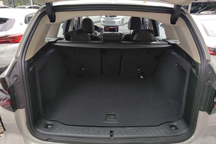 Used BMW X3 2023 xDrive25i M Sport Package Trunk