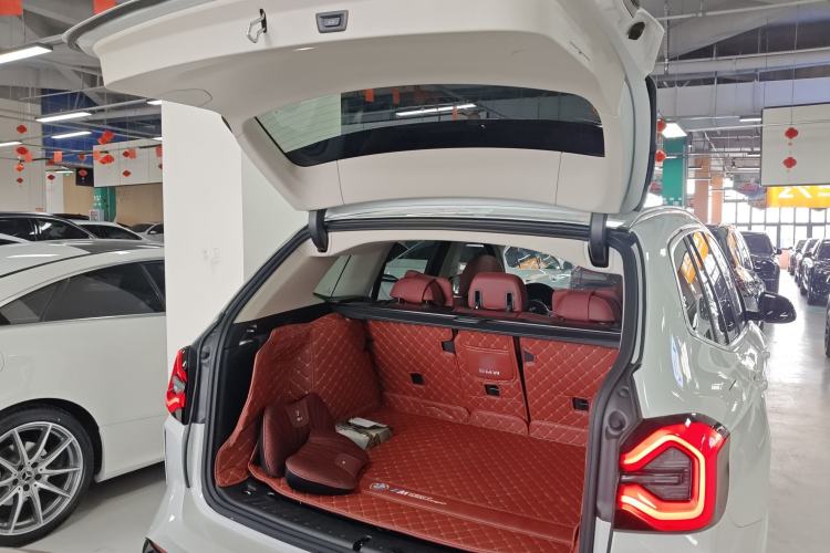 Used BMW X3 2023 xDrive25i M Sport Package Trunk