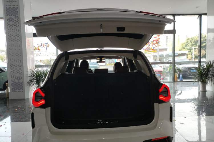 Used BMW X3 2023 Restyled xDrive30i Leading Edition M Night Sky Package Trunk
