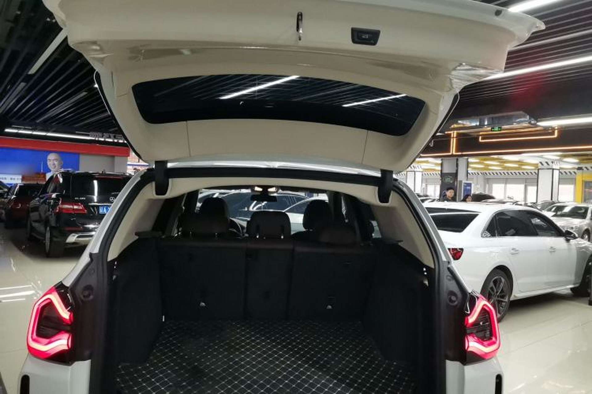Used BMW X3 2023 xDrive25i M Sport Package Trunk