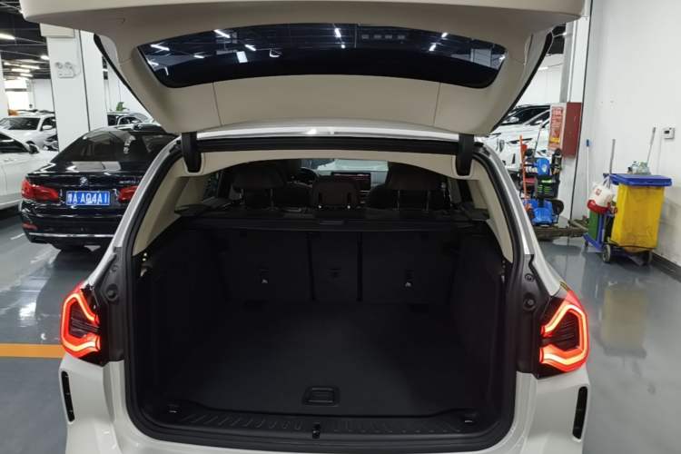 Used BMW X3 2023 xDrive25i M Sport Package Trunk