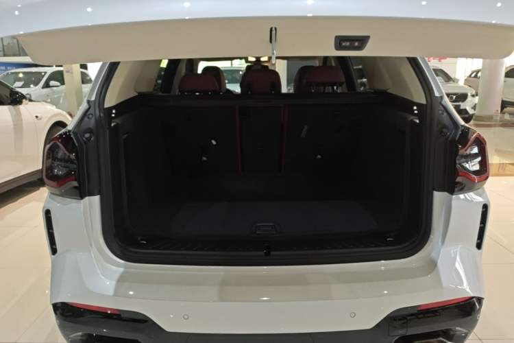 Used BMW X3 2023 Restyled xDrive30i Leading Edition M Night Sky Package Trunk
