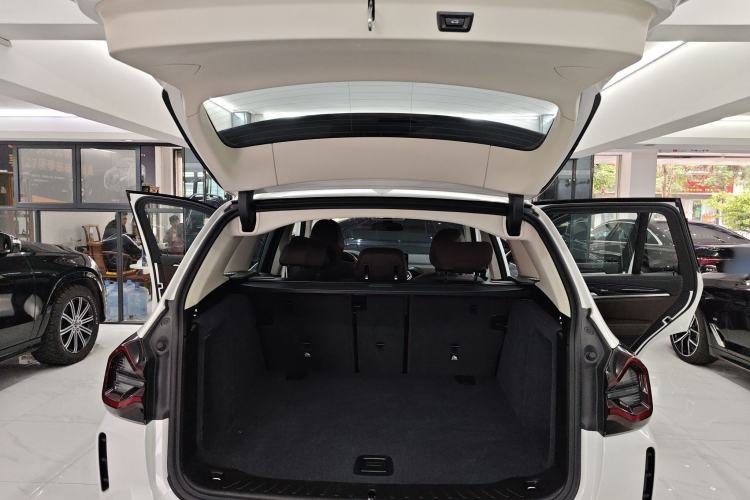 Used BMW X3 2023 xDrive25i M Sport Package Trunk