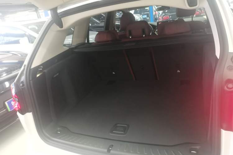 Used BMW X3 2023 xDrive25i M Sport Package Trunk