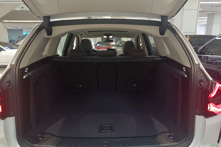 Used BMW X3 2023 xDrive25i M Sport Package Trunk