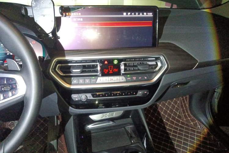 Used BMW X3 2025 Model, xDrive30L Leading M Sport Night Package Audio And AC Panel