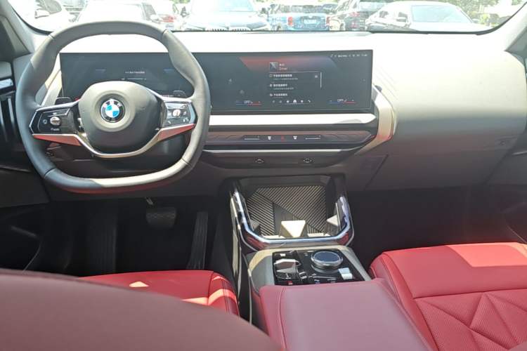 Used BMW X3 2025 xDrive25L Luxury Package Center Console