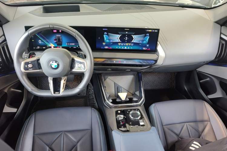 Used BMW X3 2025 xDrive30L Luxury Edition M Sport Package Center Console