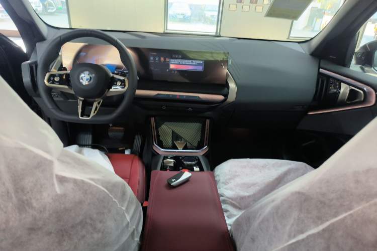 Used BMW X3 2025 xDrive30L Leading Model M Sport Package Center Console