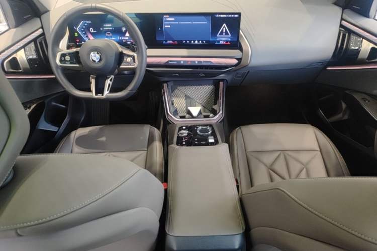 Used BMW X3 2025 xDrive30L Luxury Edition M Sport Package Center Console