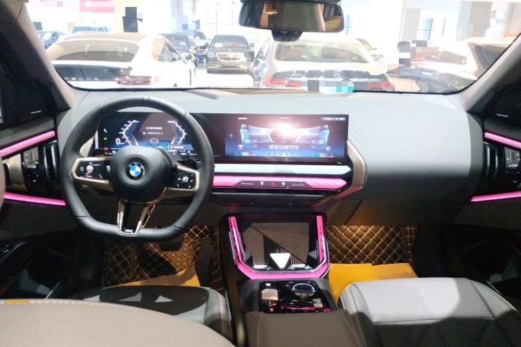 Used BMW X3 2025 Model, xDrive30L Leading M Sport Night Package Center Console