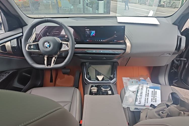 Used BMW X3 2025 xDrive30L Leading Model M Sport Package Center Console
