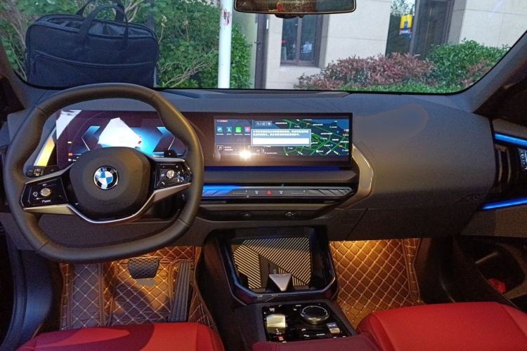 Used BMW X3 2025 xDrive25L Luxury Package Center Console