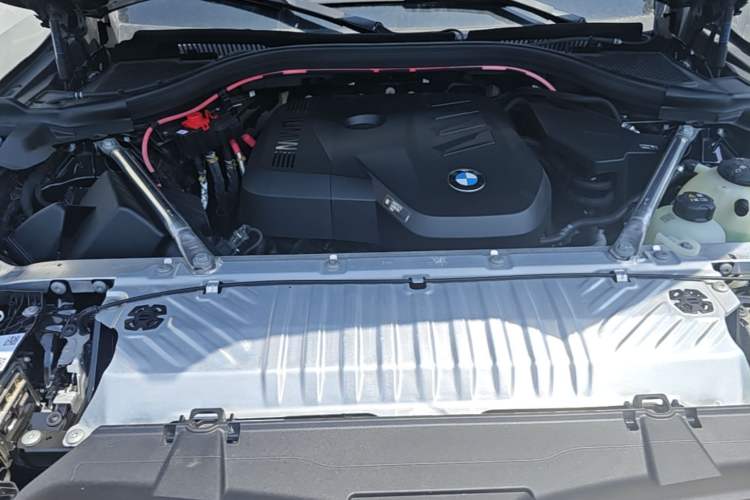 Used BMW X3 2025 xDrive25L Luxury Package Engine Bay