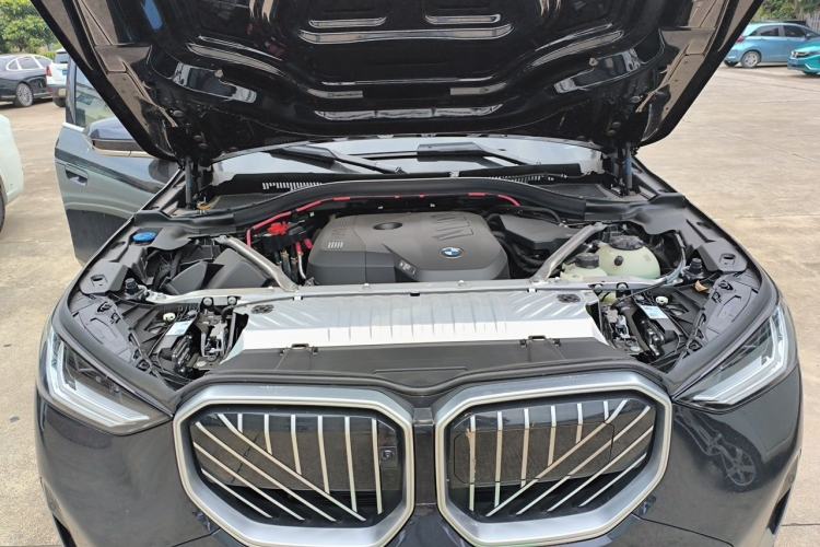 Used BMW X3 2025 Model, Facelifted xDrive25L Luxury Package Engine Bay