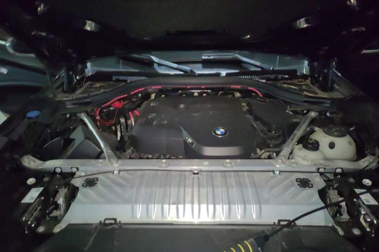 Used BMW X3 2025 xDrive25L Luxury Package Engine Bay