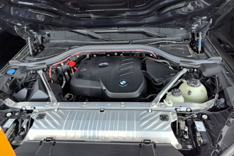 Used BMW X3 2025 xDrive25L Luxury Package Engine Bay