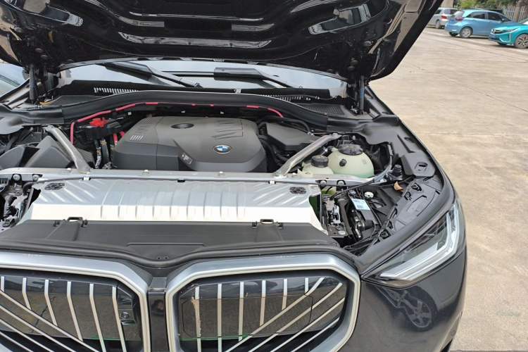 Used BMW X3 2025 Model, Facelifted xDrive25L Luxury Package Engine Bay Left