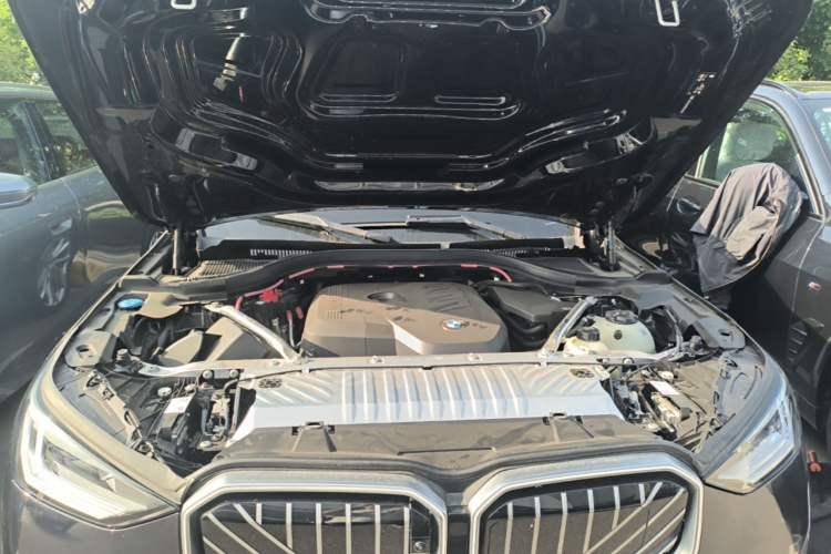 Used BMW X3 2025 xDrive25L Luxury Package Engine Bay