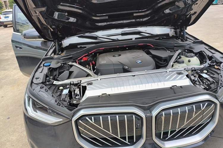 Used BMW X3 2025 Model, Facelifted xDrive25L Luxury Package Engine Bay Right