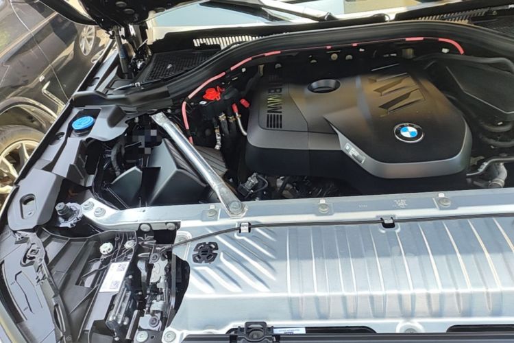 Used BMW X3 2025 xDrive25L Luxury Package Engine Bay Right
