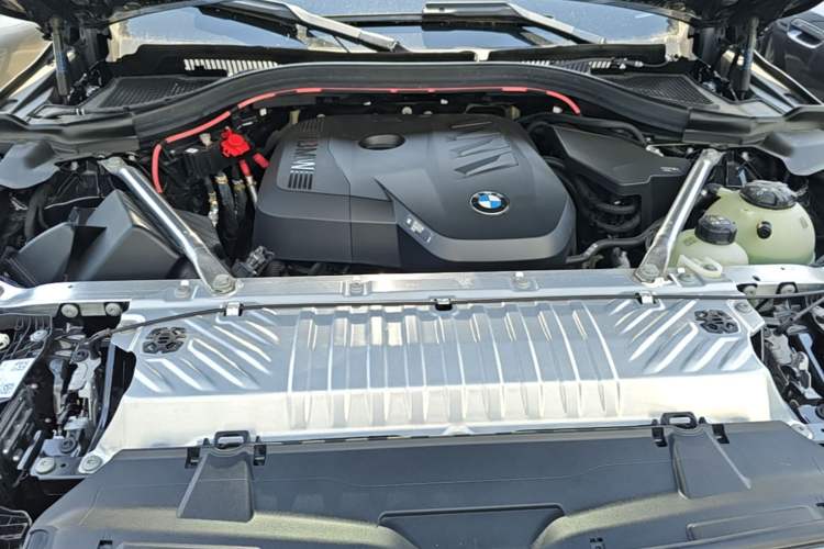 Used BMW X3 2025 xDrive25L Luxury Package Engine Bay