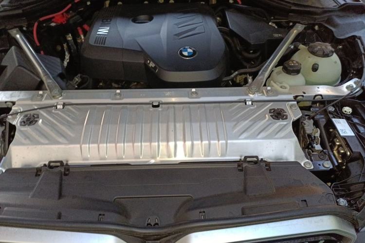 Used BMW X3 2025 xDrive25L Luxury Package Engine Bay