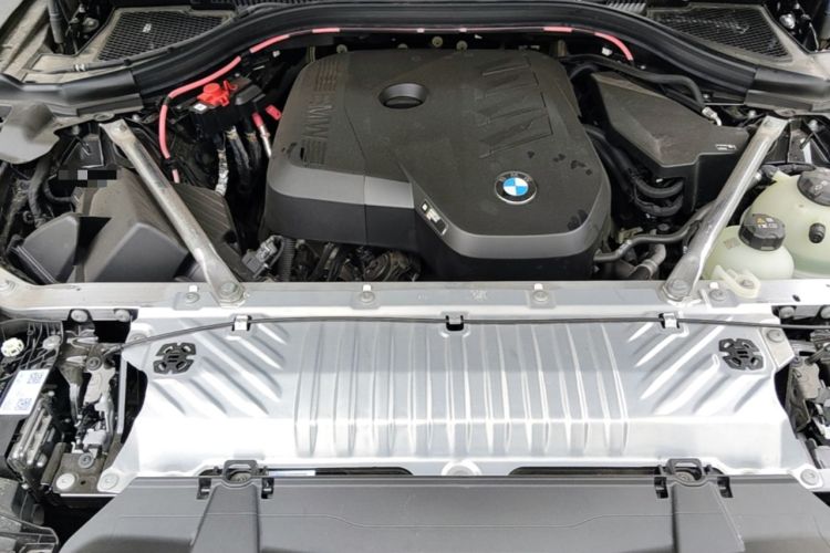 Used BMW X3 2025 xDrive25L Luxury Package Engine Bay