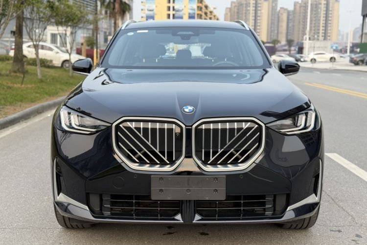 Used BMW X3 2025 xDrive30L Luxury Edition M Sport Package Exterior 1