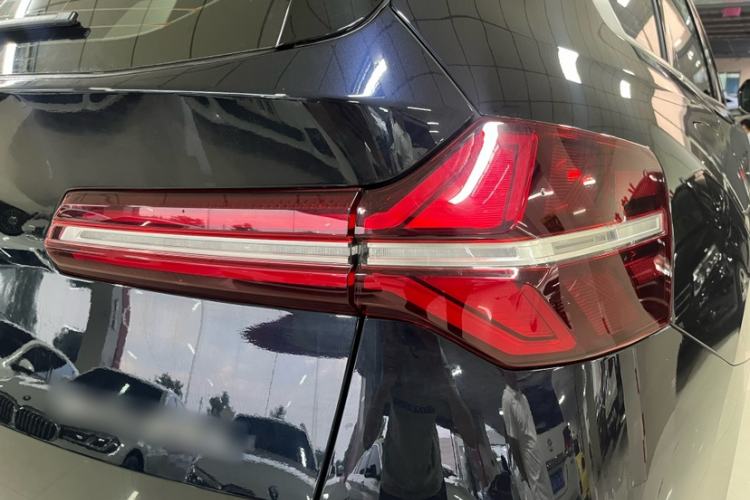 Used BMW X3 2025 xDrive25L Luxury Package Exterior 14