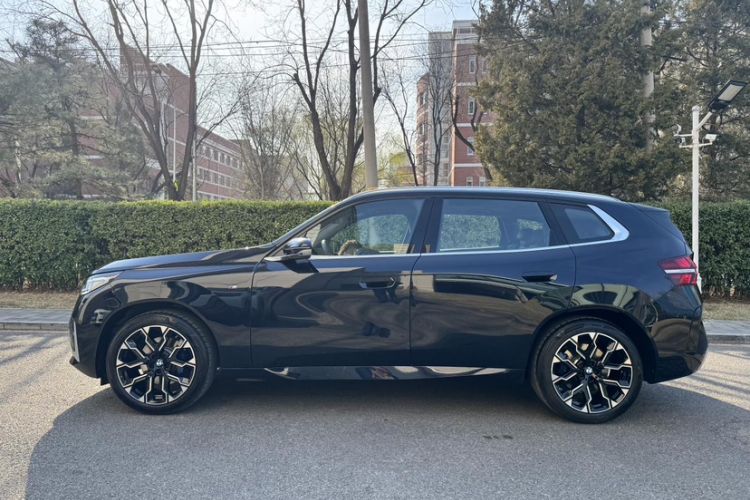 Used BMW X3 2025 xDrive30L Luxury Edition M Sport Package Exterior 2
