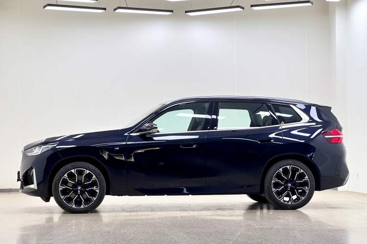 Used BMW X3 2025 xDrive30L Luxury Edition M Sport Package Exterior 2