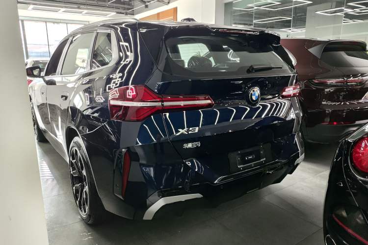 Used BMW X3 2025 xDrive30L Leading Model M Sport Package Exterior 2
