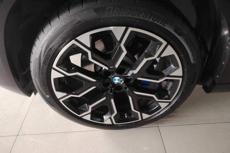 Used BMW X3 2025 xDrive30L Luxury Edition M Sport Package Exterior 4