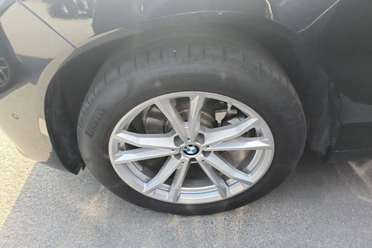 Used BMW X3 2025 xDrive25L Luxury Package Exterior 4
