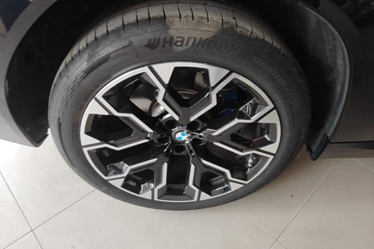 Used BMW X3 2025 xDrive30L Luxury Edition M Sport Package Exterior 5