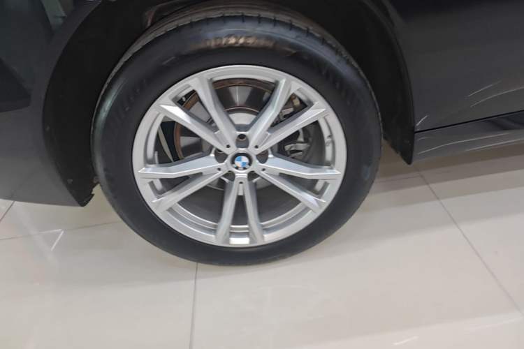 Used BMW X3 2025 Model, Facelifted xDrive25L Luxury Package Exterior 5