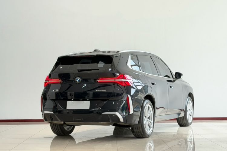 Used BMW X3 2025 xDrive25L Luxury Package Exterior 6