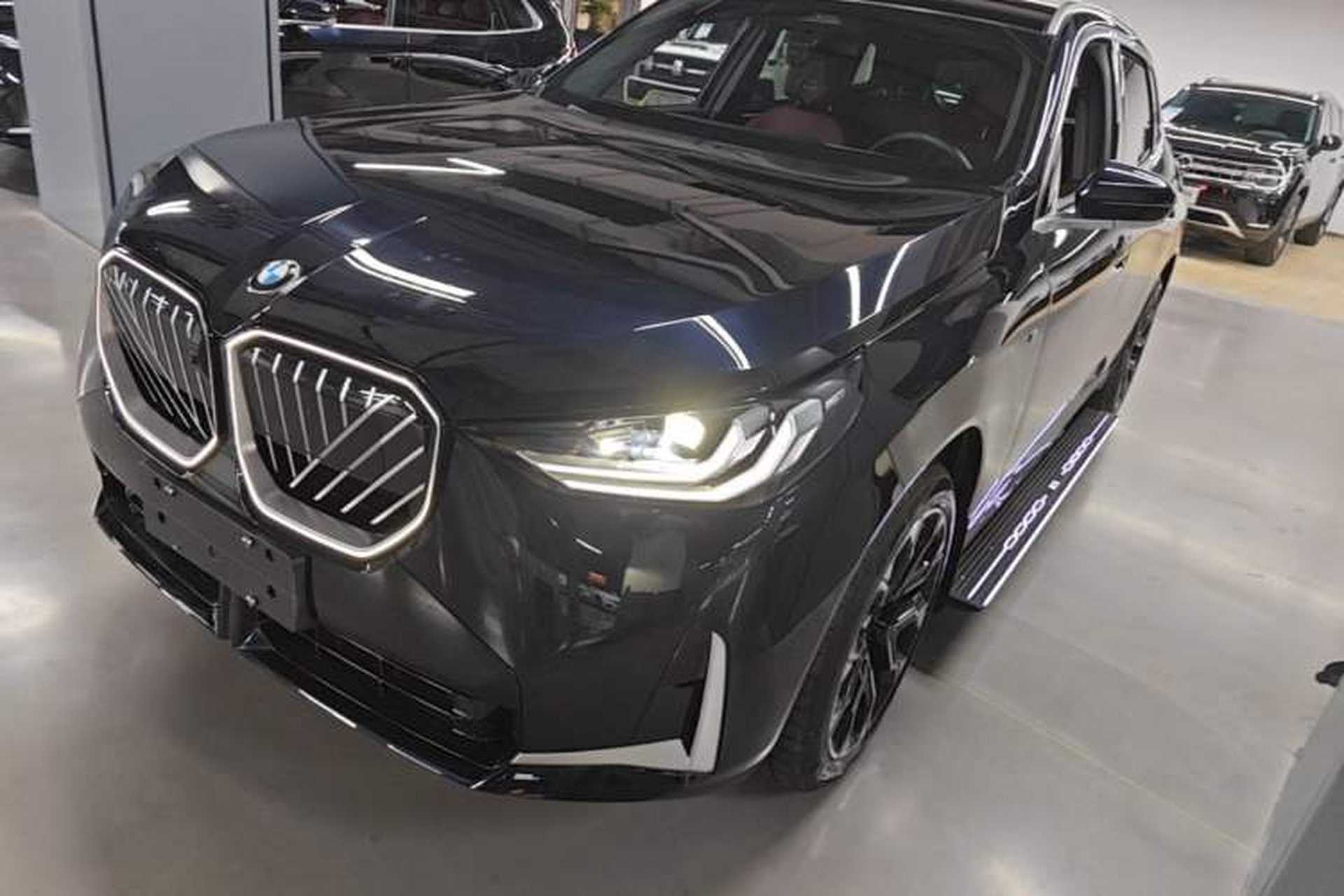 Used BMW X3 2025 xDrive30L Leading Model M Sport Package Front Left 45 Deg