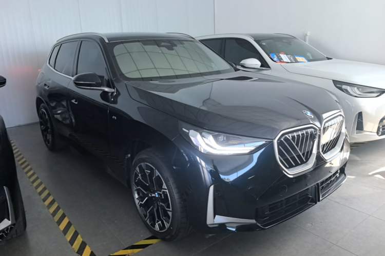 Used BMW X3 2025 xDrive30L Leading Model M Sport Package Front Right 45 Deg