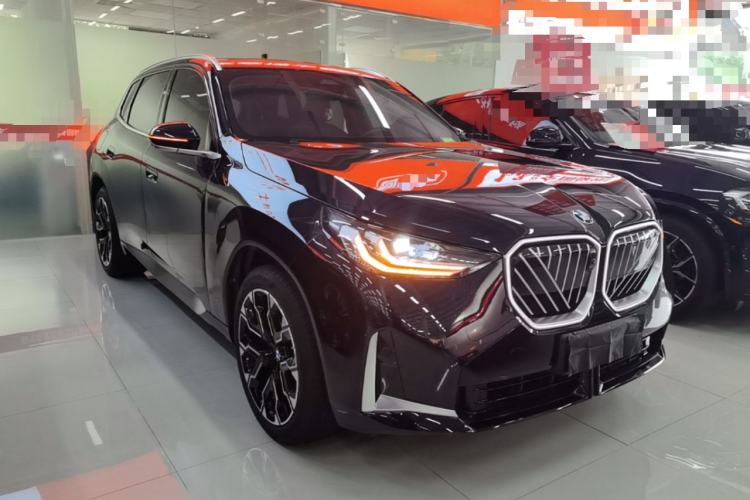 Used BMW X3 2025 xDrive30L Leading Model M Sport Package Front Right 45 Deg