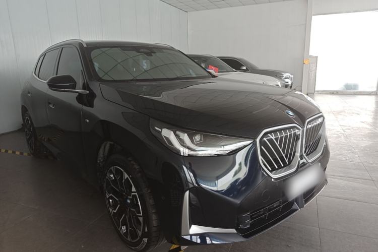 Used BMW X3 2025 xDrive30L Leading Model M Sport Package Front Right 45 Deg