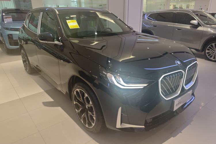 Used BMW X3 2025 xDrive30L Leading Model M Sport Package Front Right 45 Deg