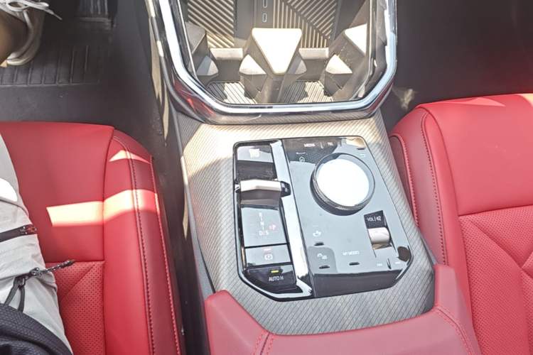 Used BMW X3 2025 xDrive25L Luxury Package Gear Lever