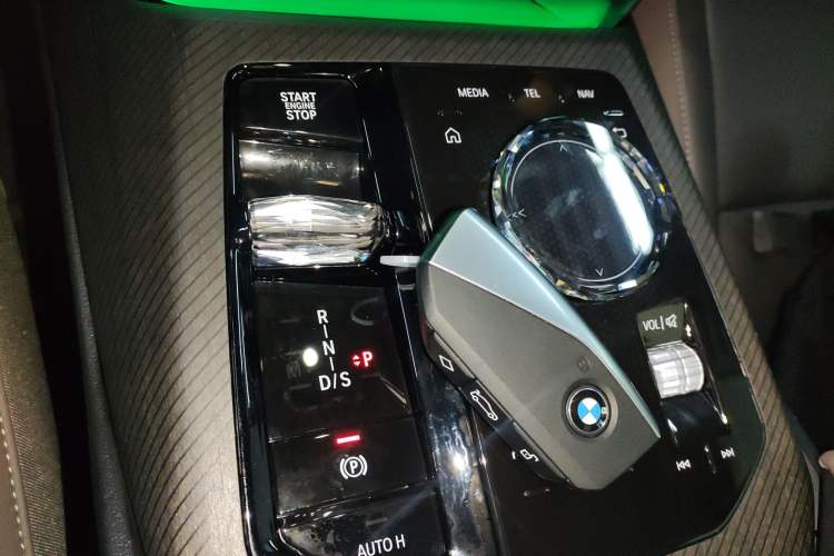 Used BMW X3 2025 xDrive30L Luxury Edition M Sport Package Gear Lever