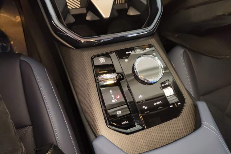 Used BMW X3 2025 xDrive30L Luxury Edition M Sport Package Gear Lever