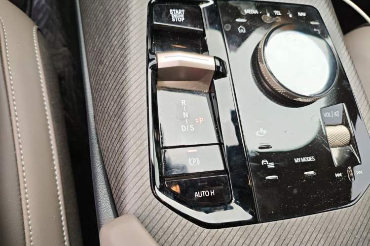Used BMW X3 2025 xDrive30L Leading Model M Sport Package Gear Lever